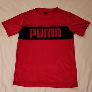 PUMA Boys Red and Black Short Sleeve Tee. Size Medium 10-12